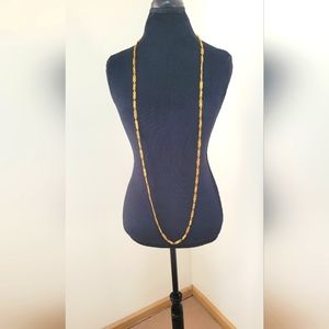 Beautiful Vintage Accessocraft gold necklace